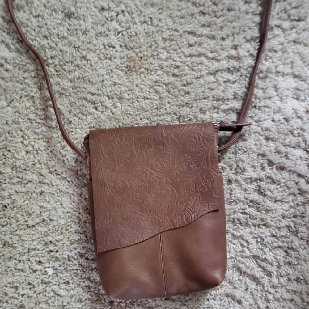 ili New York RFID Crossbody Bag